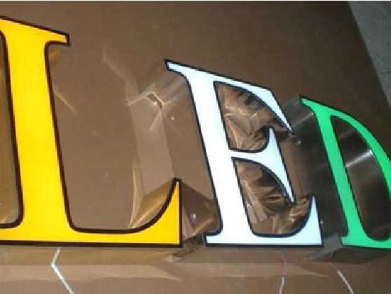 潜山介绍LED招牌的基础知识。